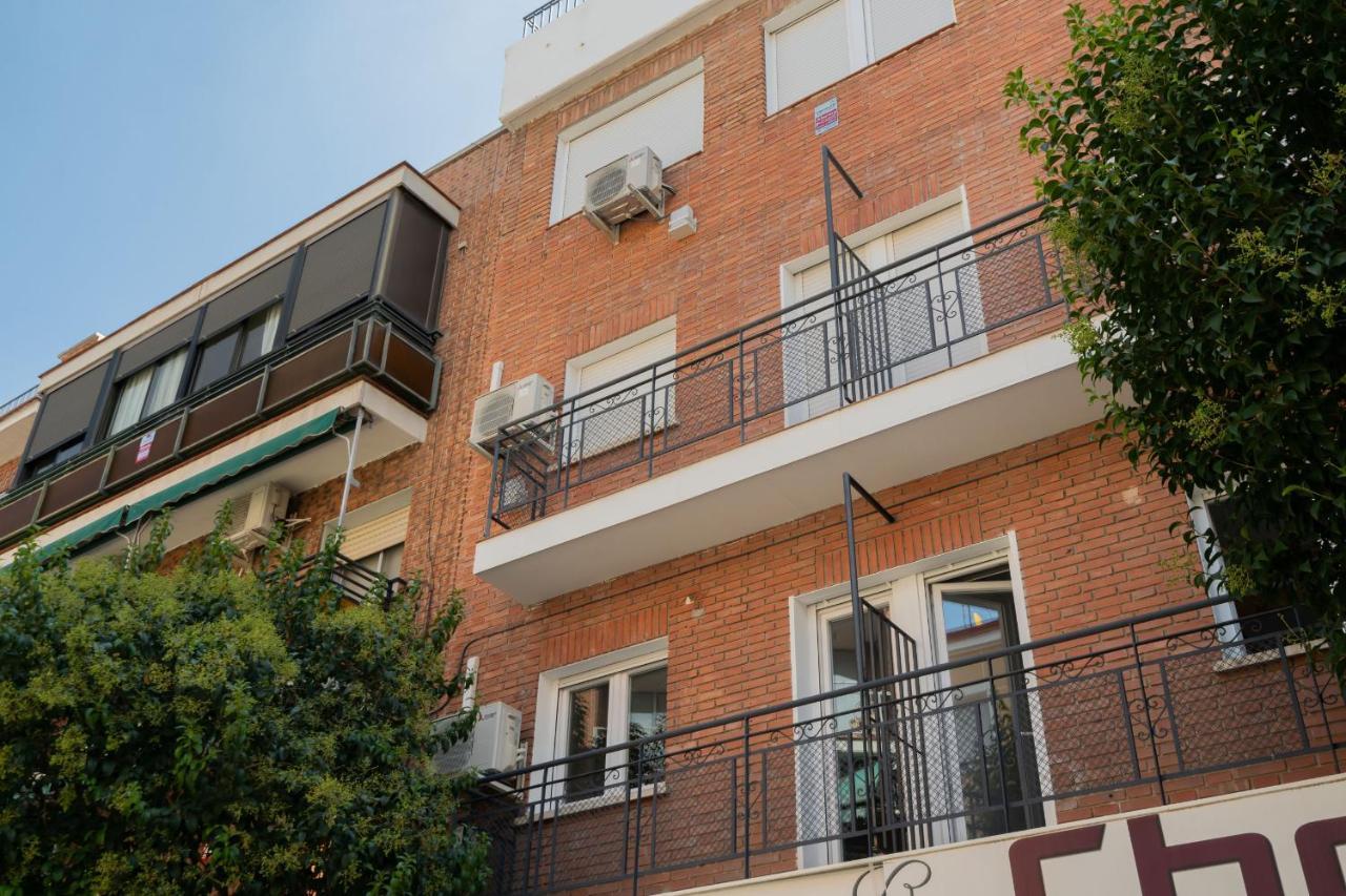Atico Reformado En Madrid Rio Alquiler Temporal Apartment Luaran gambar
